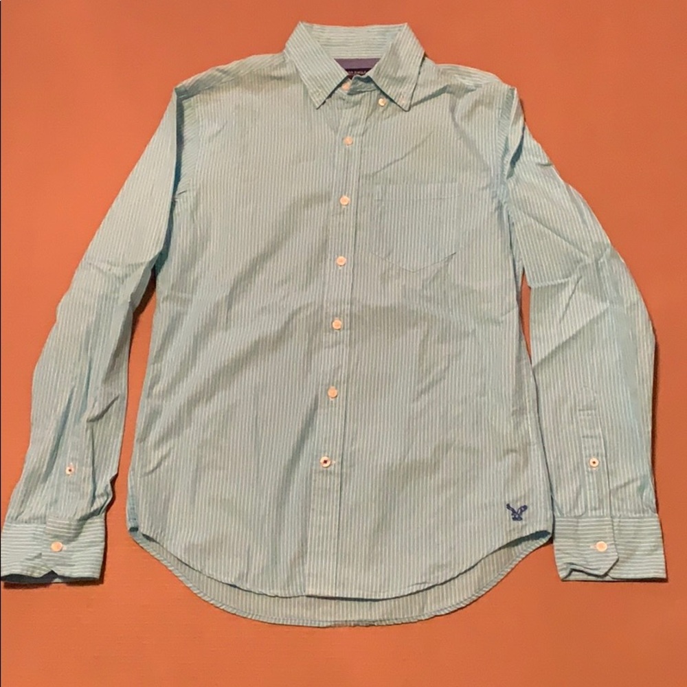 Men’s American eagle button down shirt size XS